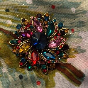 Muticolor Festive Brooch/Pendant - BIG SPARKLER!